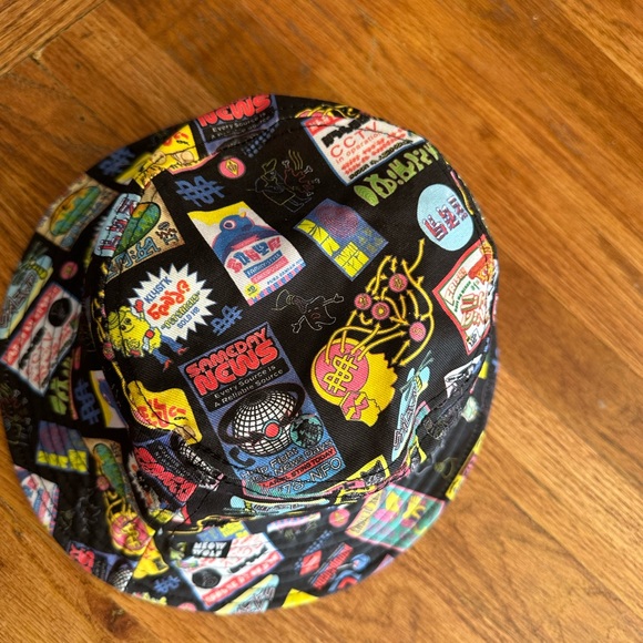 Meow Wolf C Street Signs Bucket Hat Unisex S/M - Picture 7 of 10